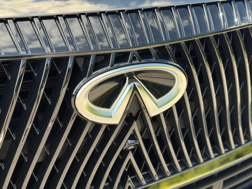 Used 2025 Black INFINITI AUTOGRAPH image 11