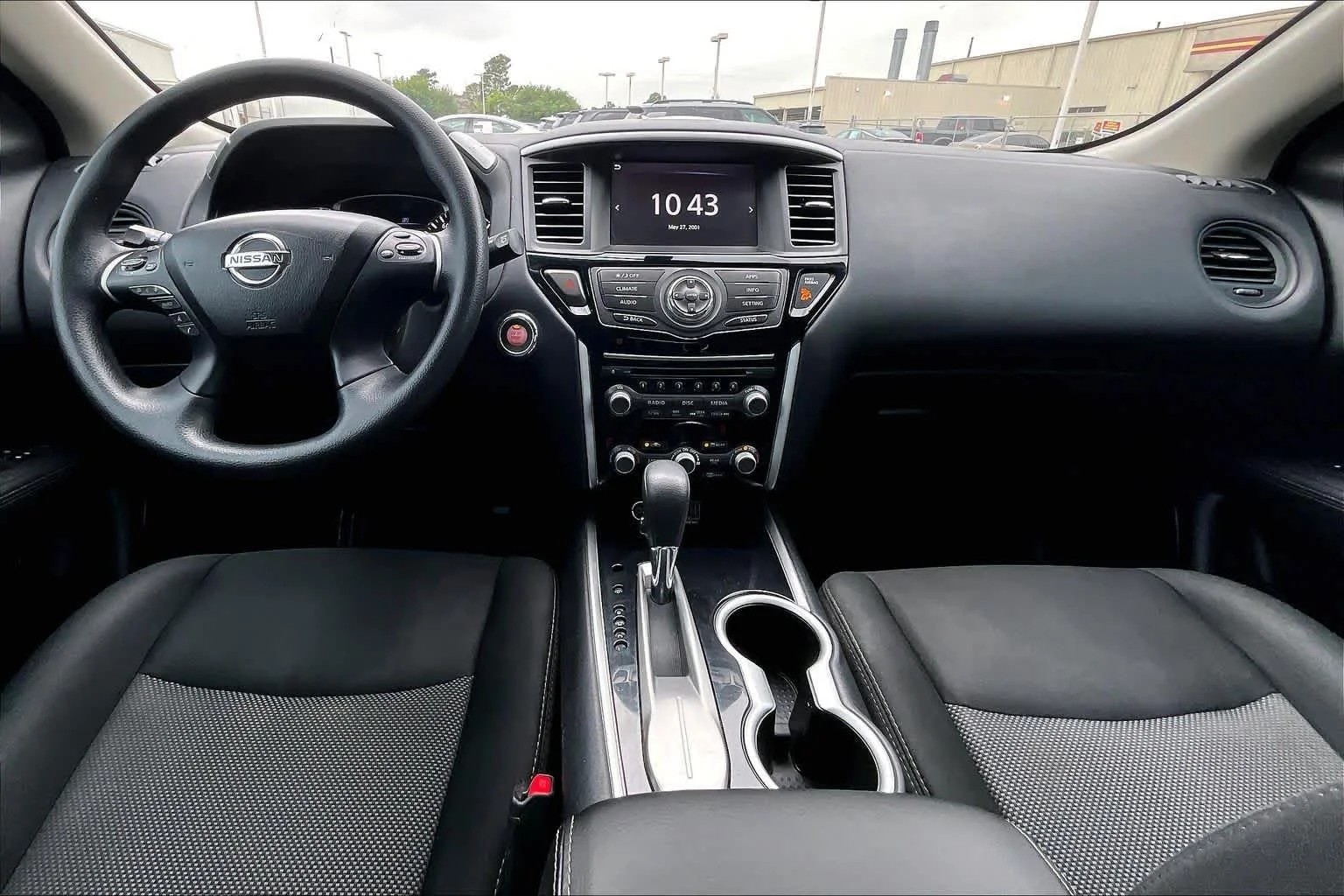 Used 2020 Magnetic Black Pearl Nissan S image 14