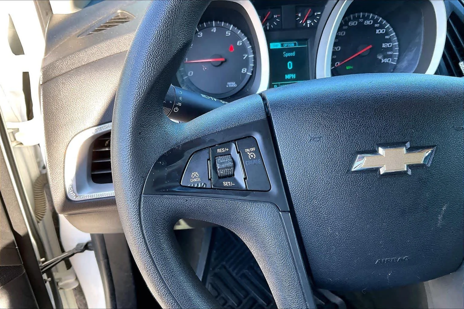 Used 2014 Summit White Chevrolet LS image 23