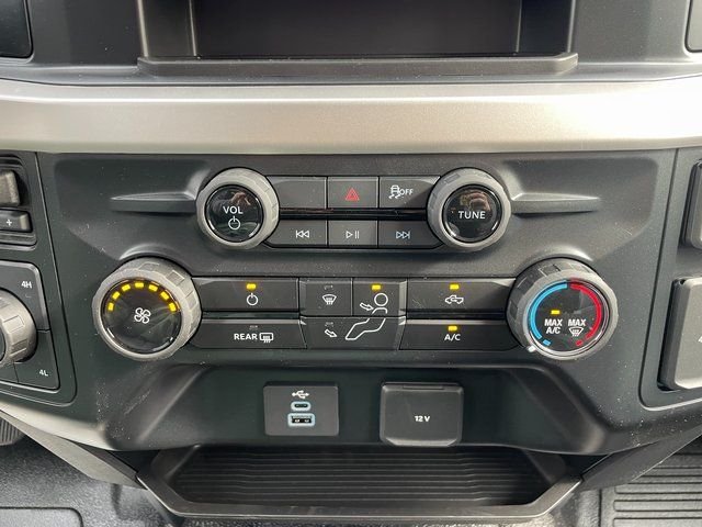 2025 Ford F-350 Super Duty Chassis Cab XL - Photo 25