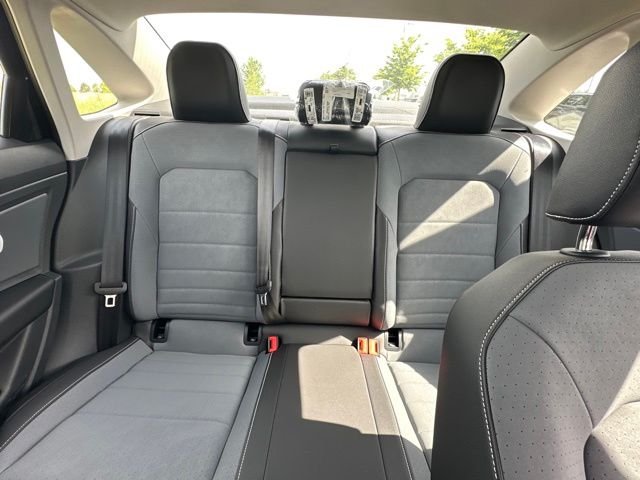 New 2026 Deep Black Pearl Volkswagen 1.5T SE image 23