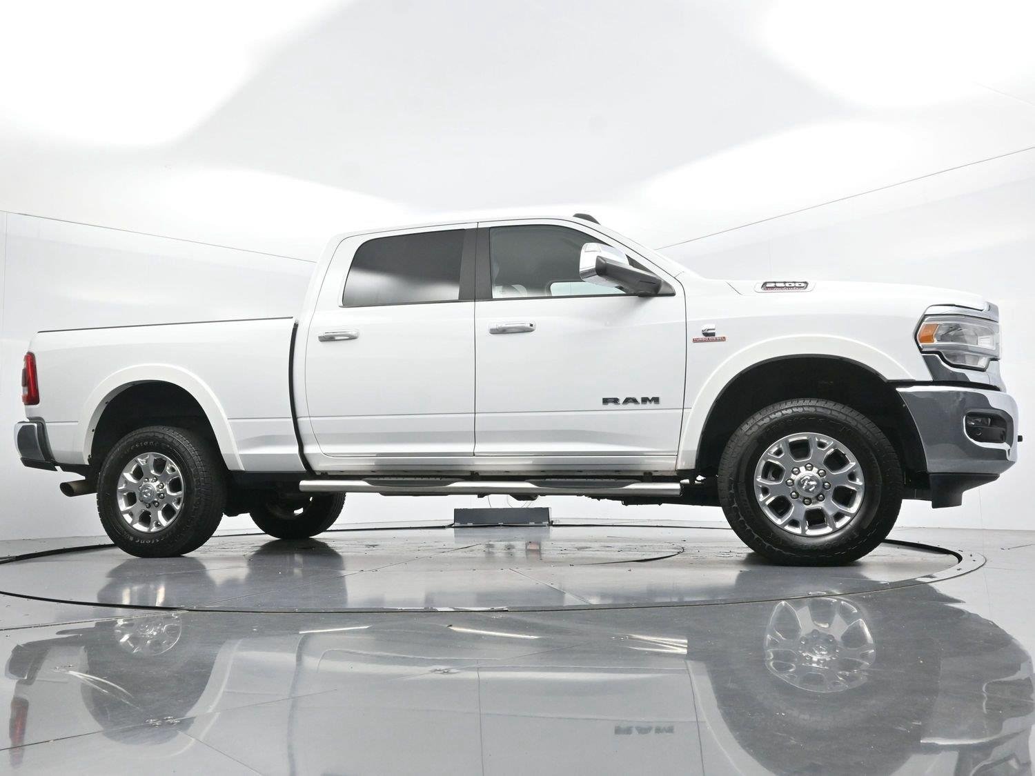 Used 2022 Bright White Clearcoat Ram Laramie image 47