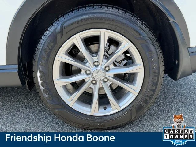 Used 2024 White Honda EX-L image 10