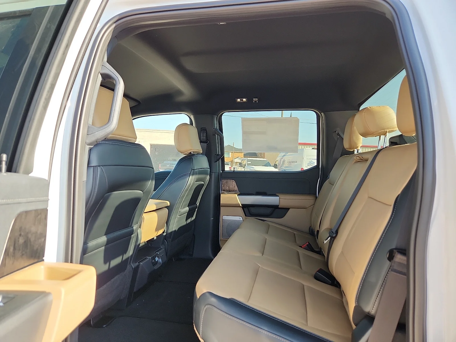 New 2026 Oxford White Ford Lariat image 18