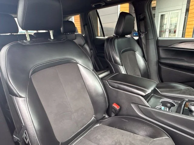 Used 2023 Black Jeep Altitude X image 11