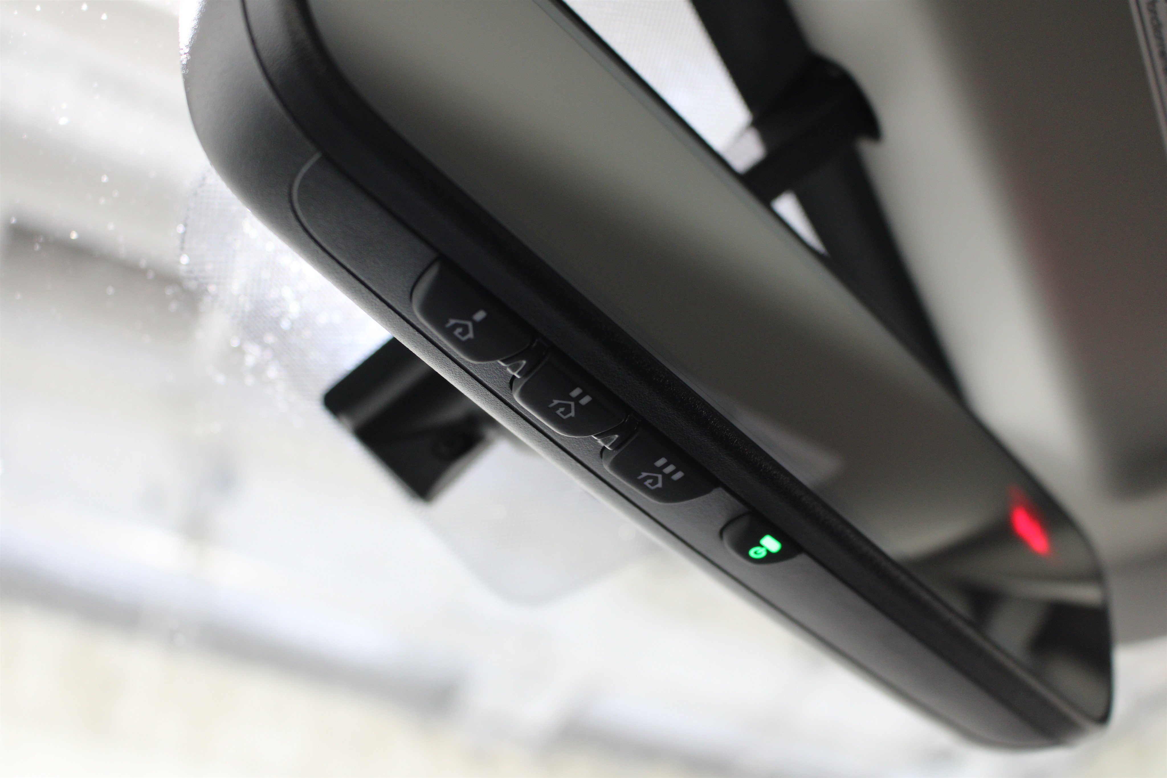 Used 2020 Ice Silver Metallic Subaru Premium image 20