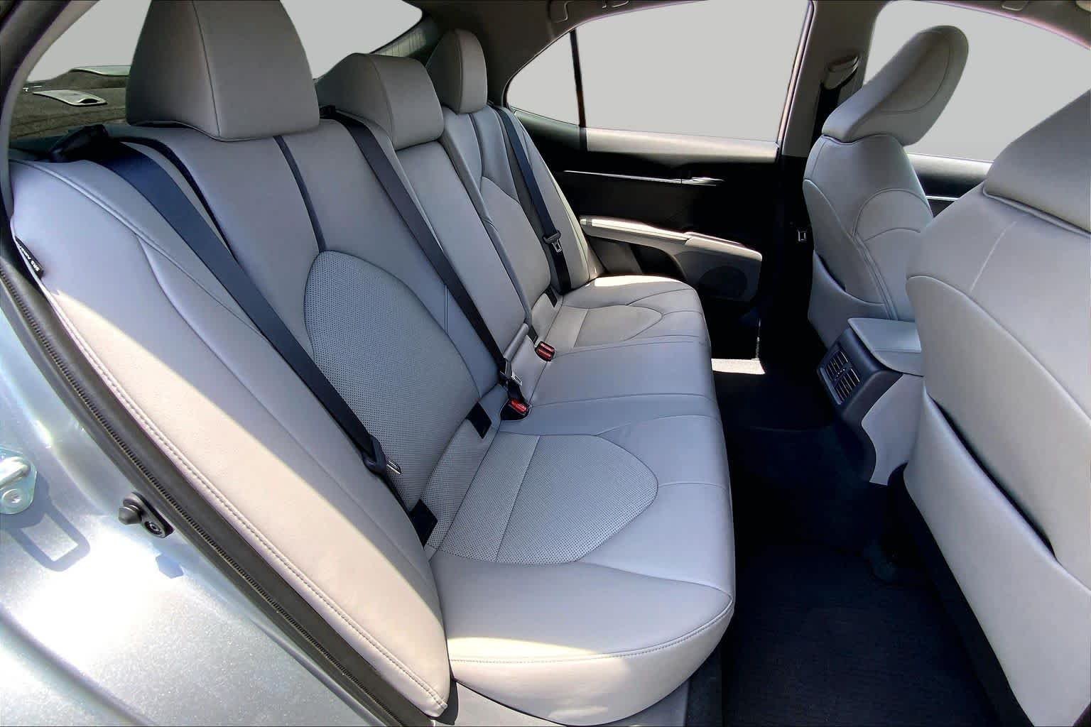 Used 2022 Celestial Silver Metallic Toyota XLE image 19
