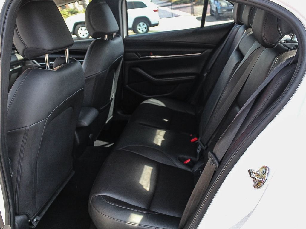 Used 2020 Snowflake White Pearl Mazda Premium image 20