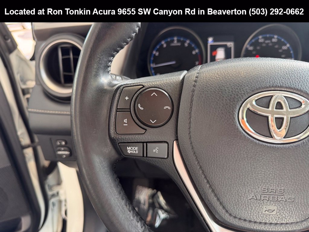 Used 2018 Super White Toyota XLE image 16