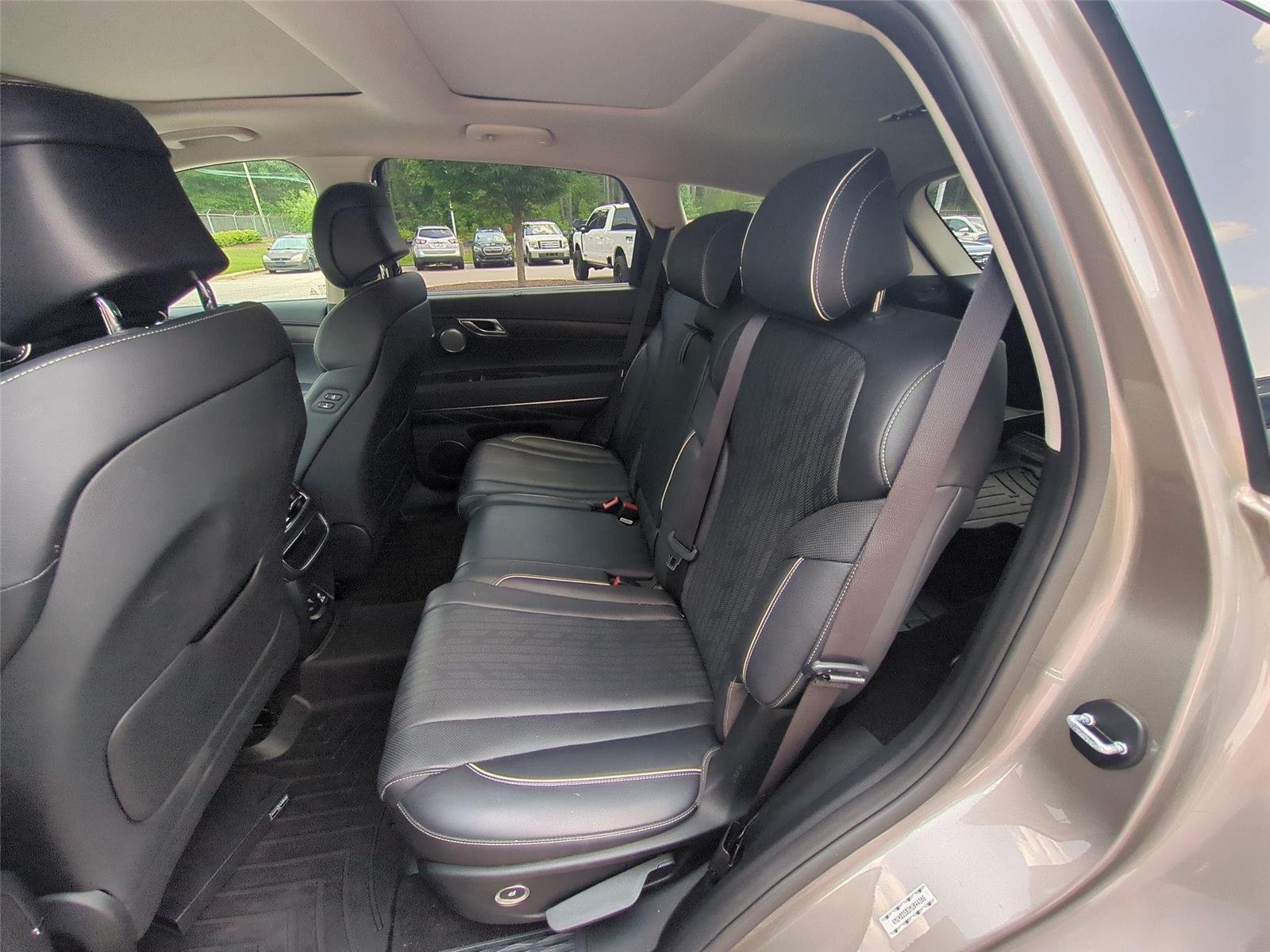 Used 2021 Gold Coast Silver Genesis  image 34