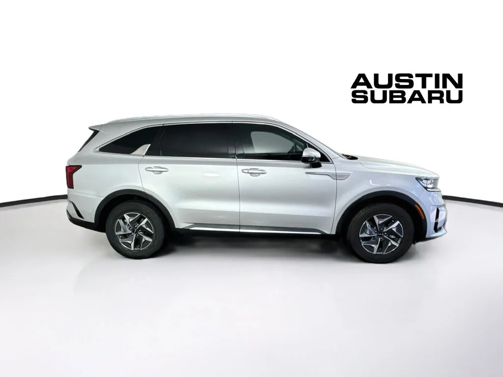 Used 2022 Silver Kia EX image 8