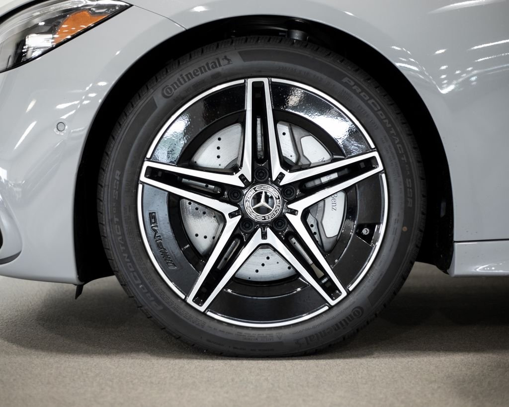New 2026 MANUFAKTUR Alpine Grey Mercedes-Benz C 300 image 4