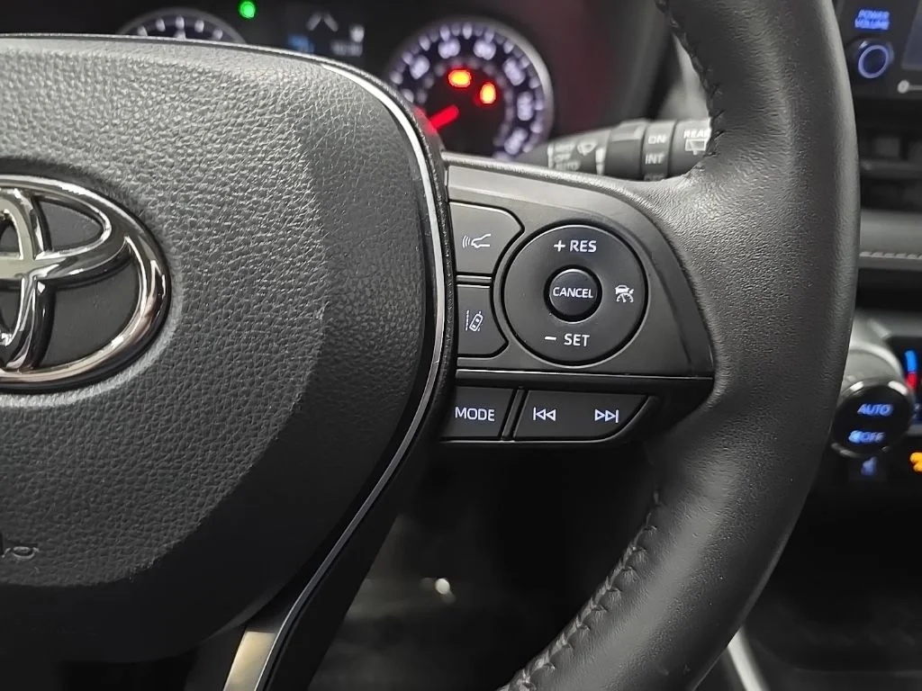 Used 2022 Gray Toyota XLE image 22