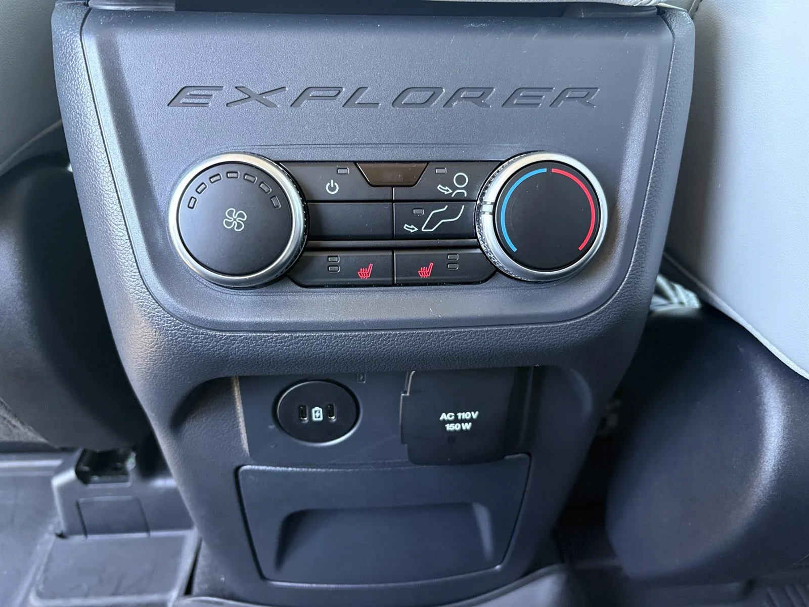 Used 2025 Red Ford Platinum image 20