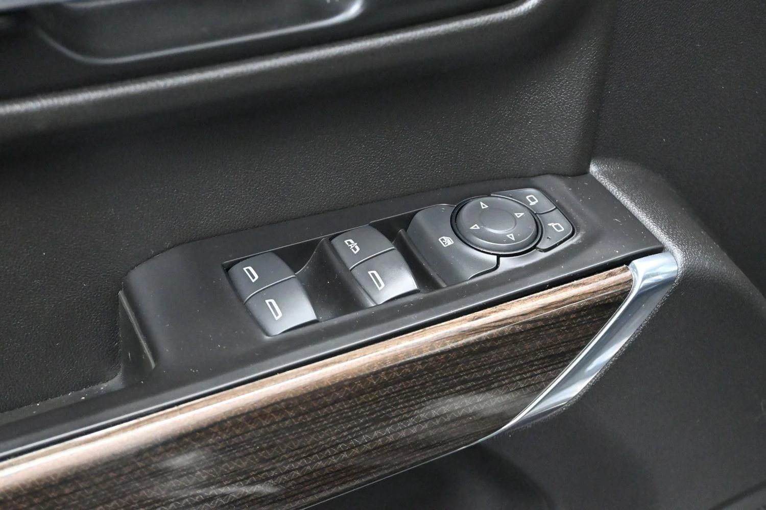 Used 2020 Black Chevrolet LT Trail Boss image 11