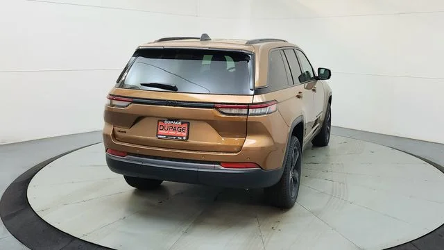New 2026 Copper Shino Metallic Clear-Coat Exterior Paint Jeep Limited image 10
