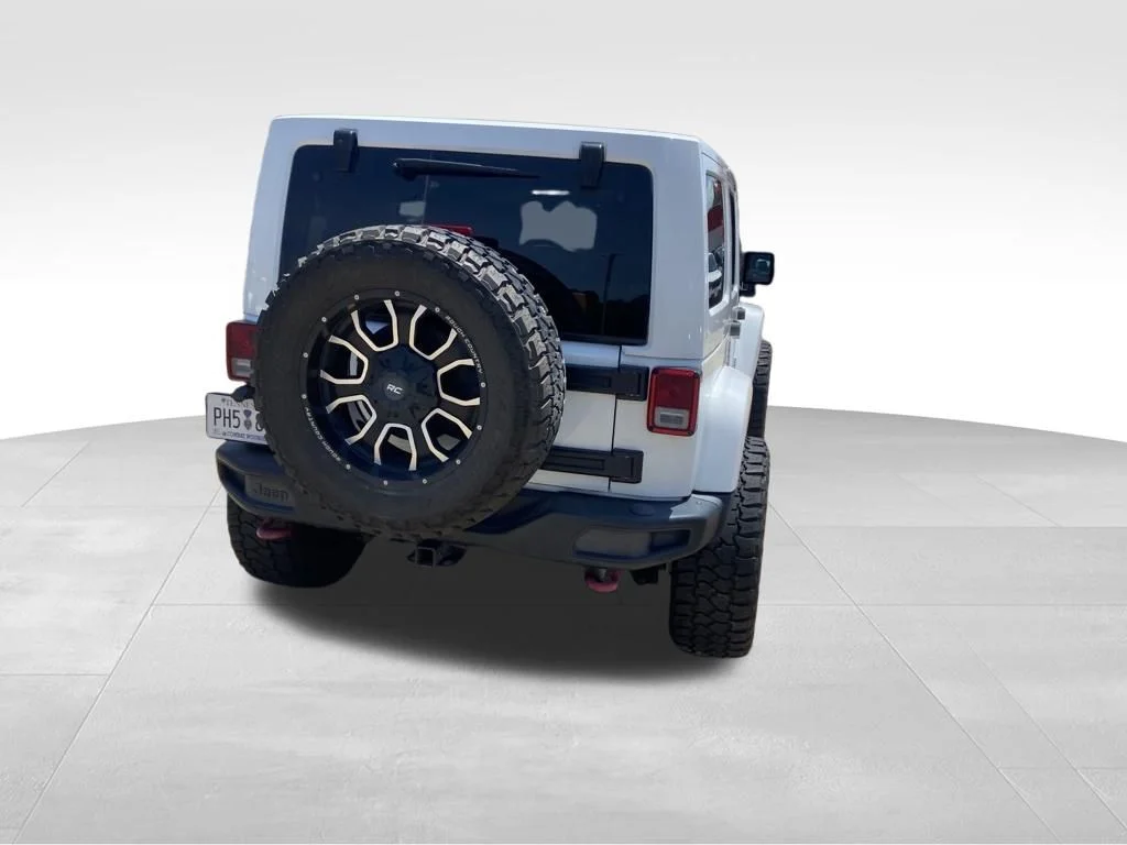 Used 2017 White Jeep Unlimited Rubicon image 17