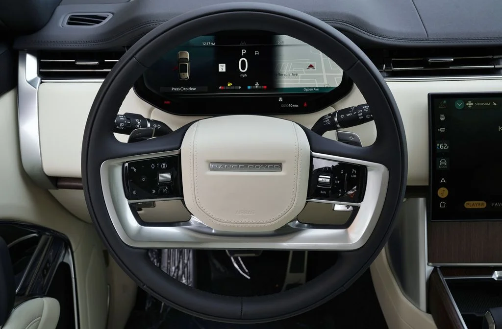 New 2026 Varesine Blue Land Rover SE image 16