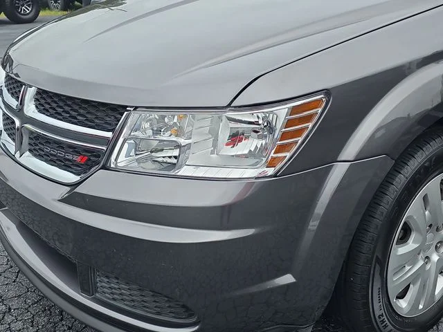 Used 2018 Gray Dodge SE image 32