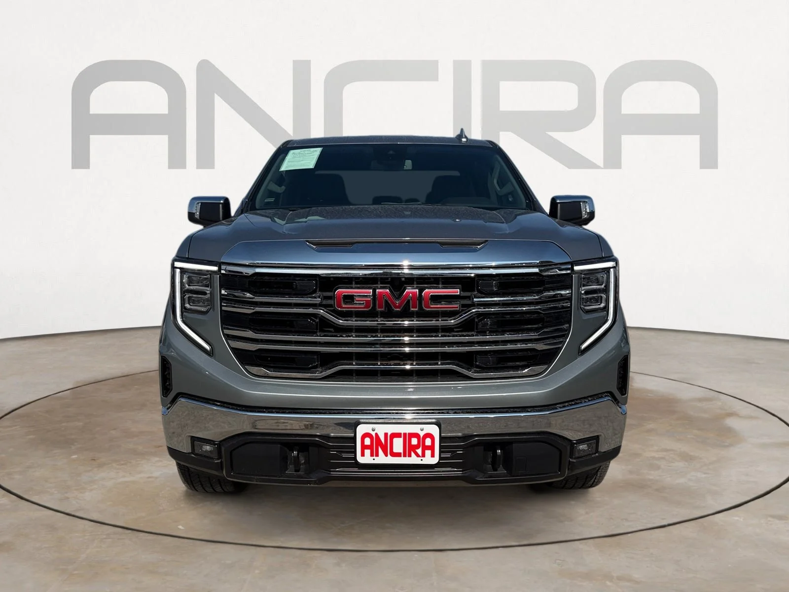 Used 2025 Sterling Metallic GMC SLT image 4
