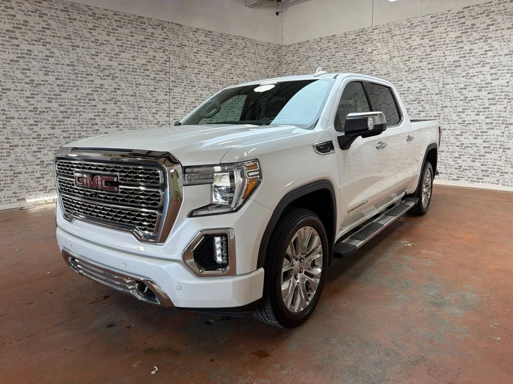 Used 2020 White Frost Tricoat GMC Denali image 3