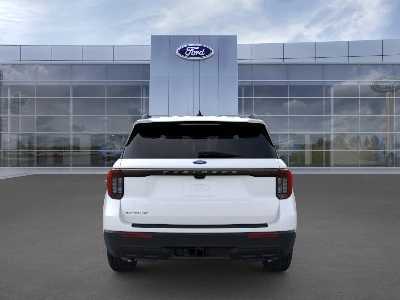 New 2026 Star White Metallic Tri-Coat Ford Active image 49
