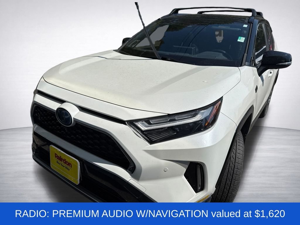 Used 2022 White Toyota XSE image 3