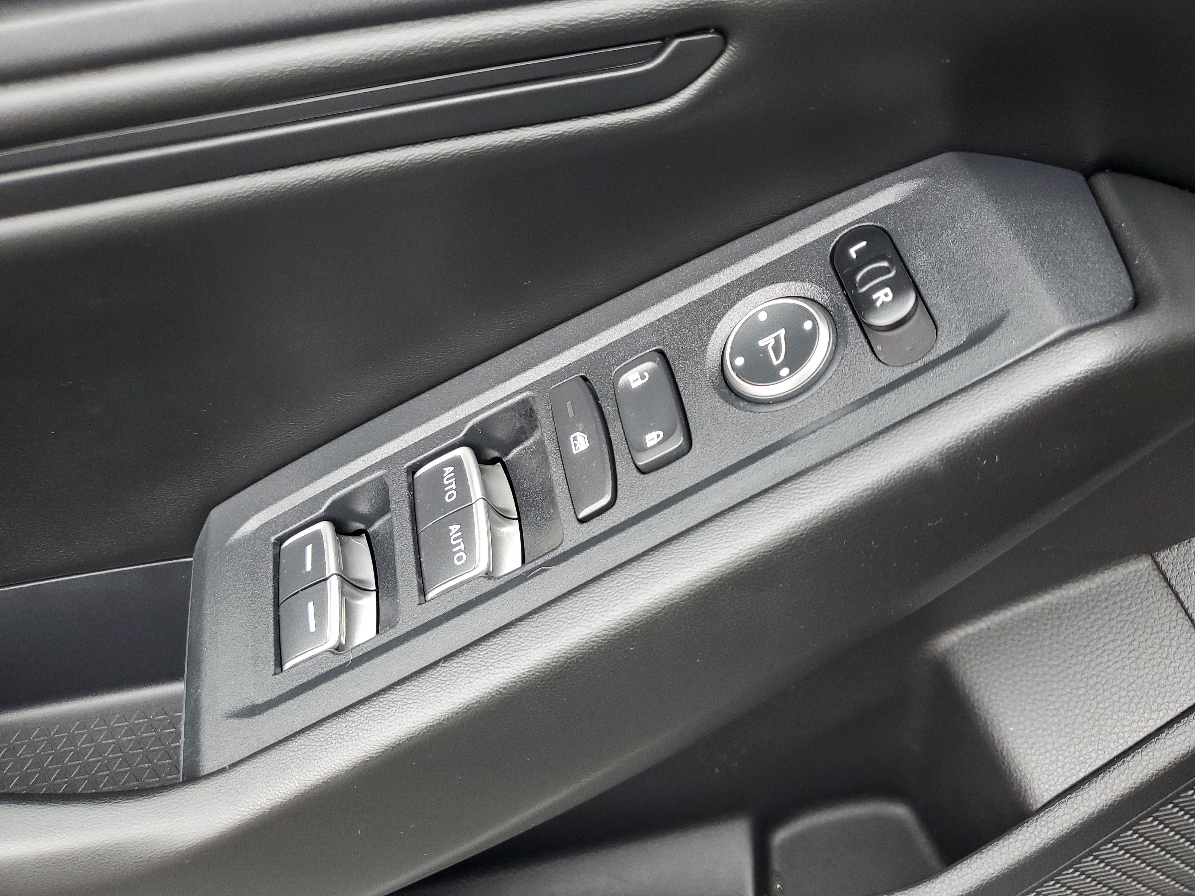 Used 2024  Honda EX image 30