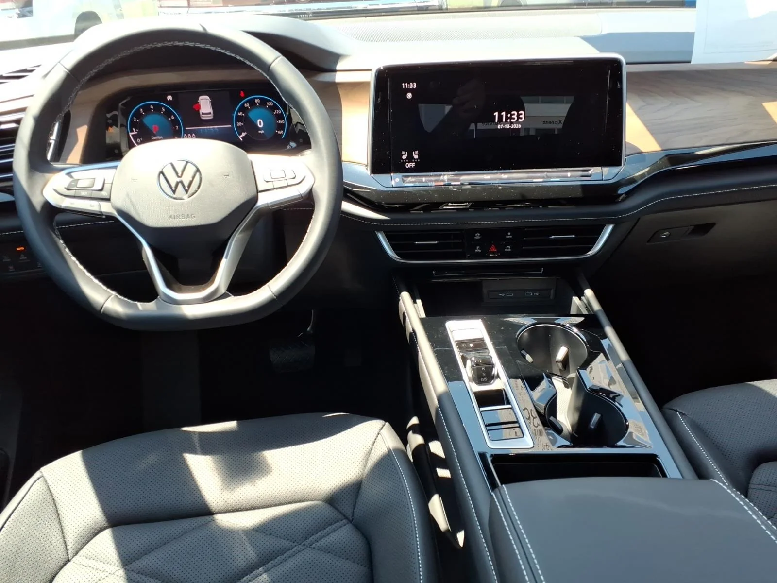 New 2026 Pure Gray Volkswagen 2.0T SE W/Technology 4MOT image 5