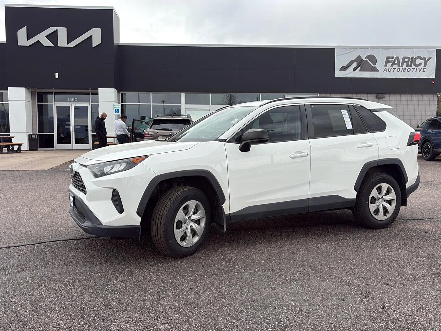2020 Toyota RAV4 LE