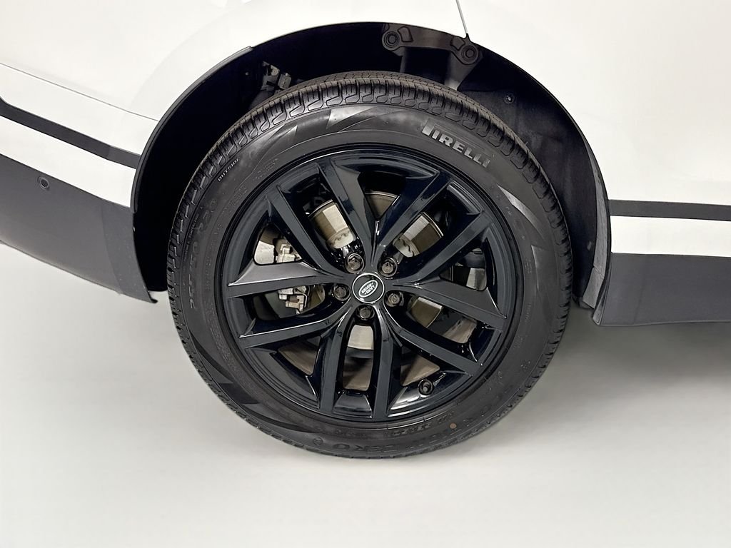 Certified Used 2024 Fuji White Land Rover S image 34