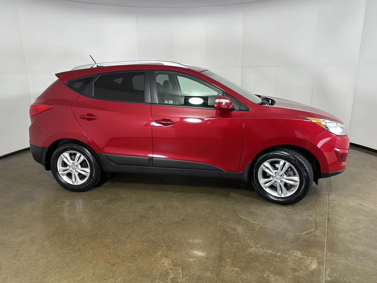 Used 2012 Garnet Red Hyundai GLS PZEV image 7