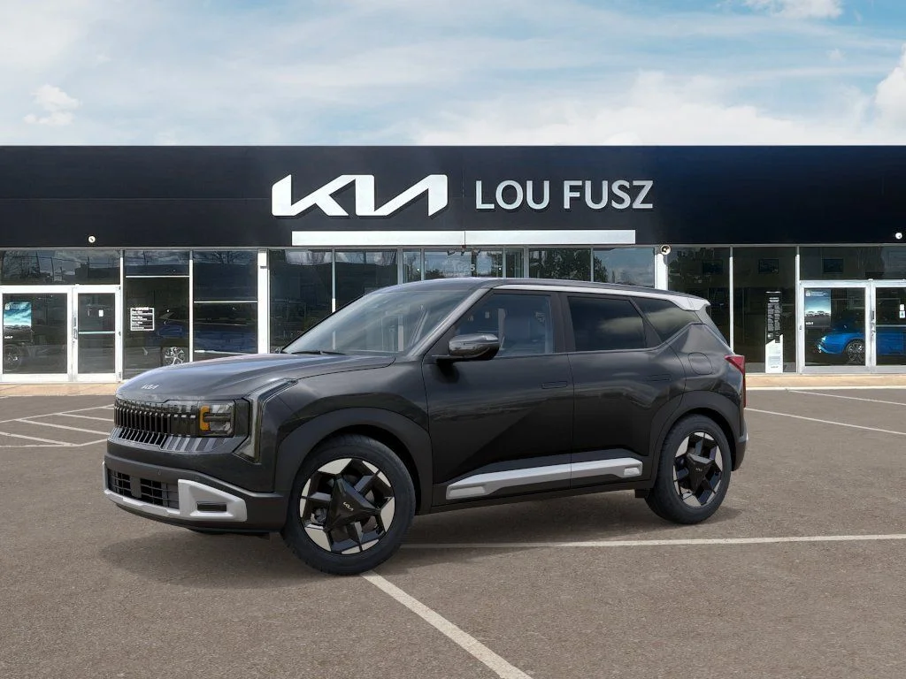 New 2027 Interstellar Gray Kia S image 3