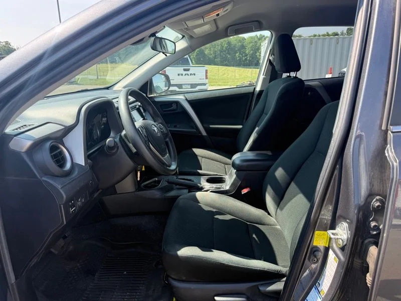 Used 2018 Gray Toyota LE image 3