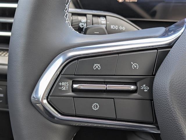New 2027 Summit White Chevrolet LT image 50