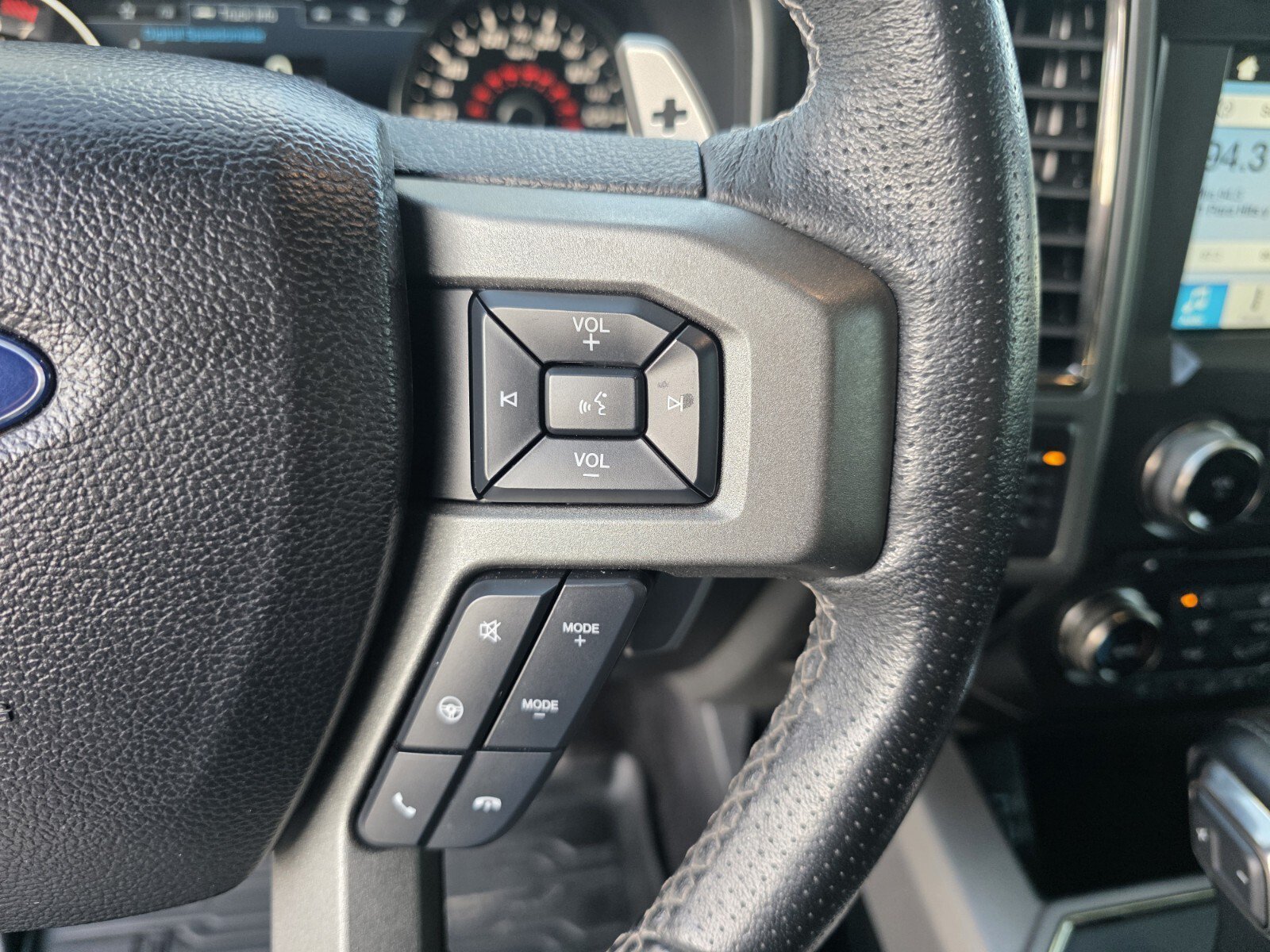Used 2017 Oxford White Ford Raptor image 19