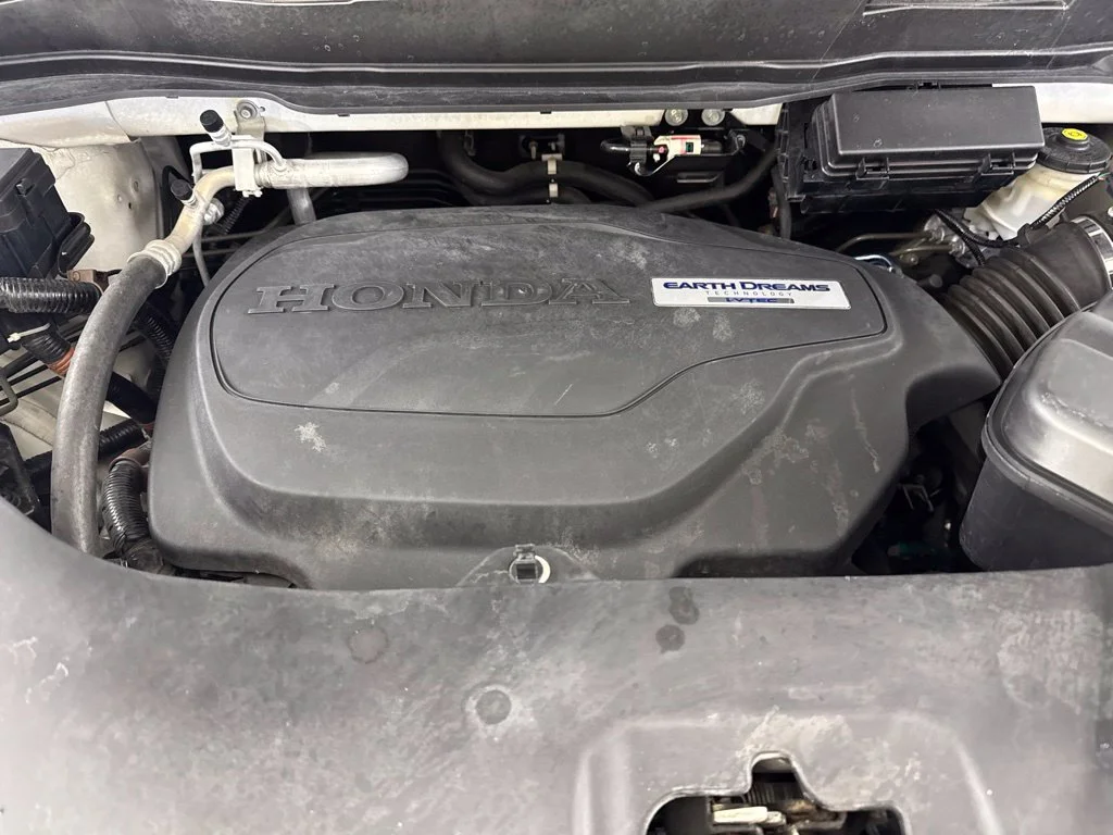 Used 2017 White Honda EX-L image 28
