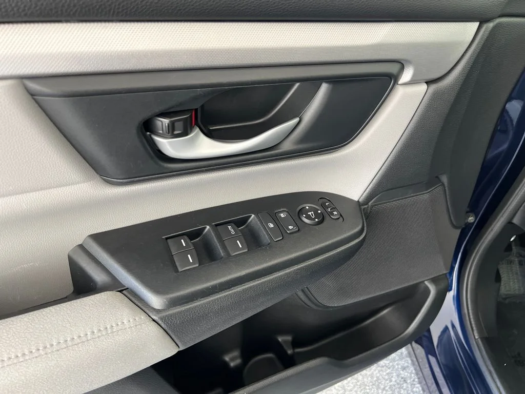 Used 2019  Honda LX image 13