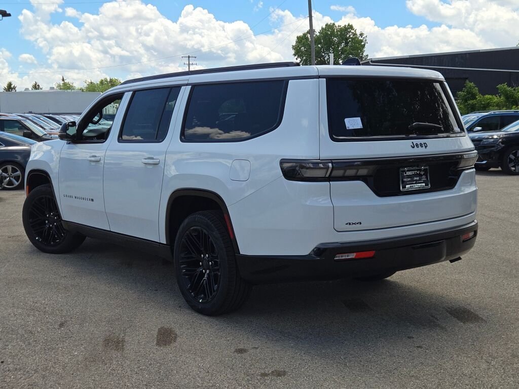 New 2026 Bright White Clear-Coat Exterior Paint Jeep Limited Reserve image 16