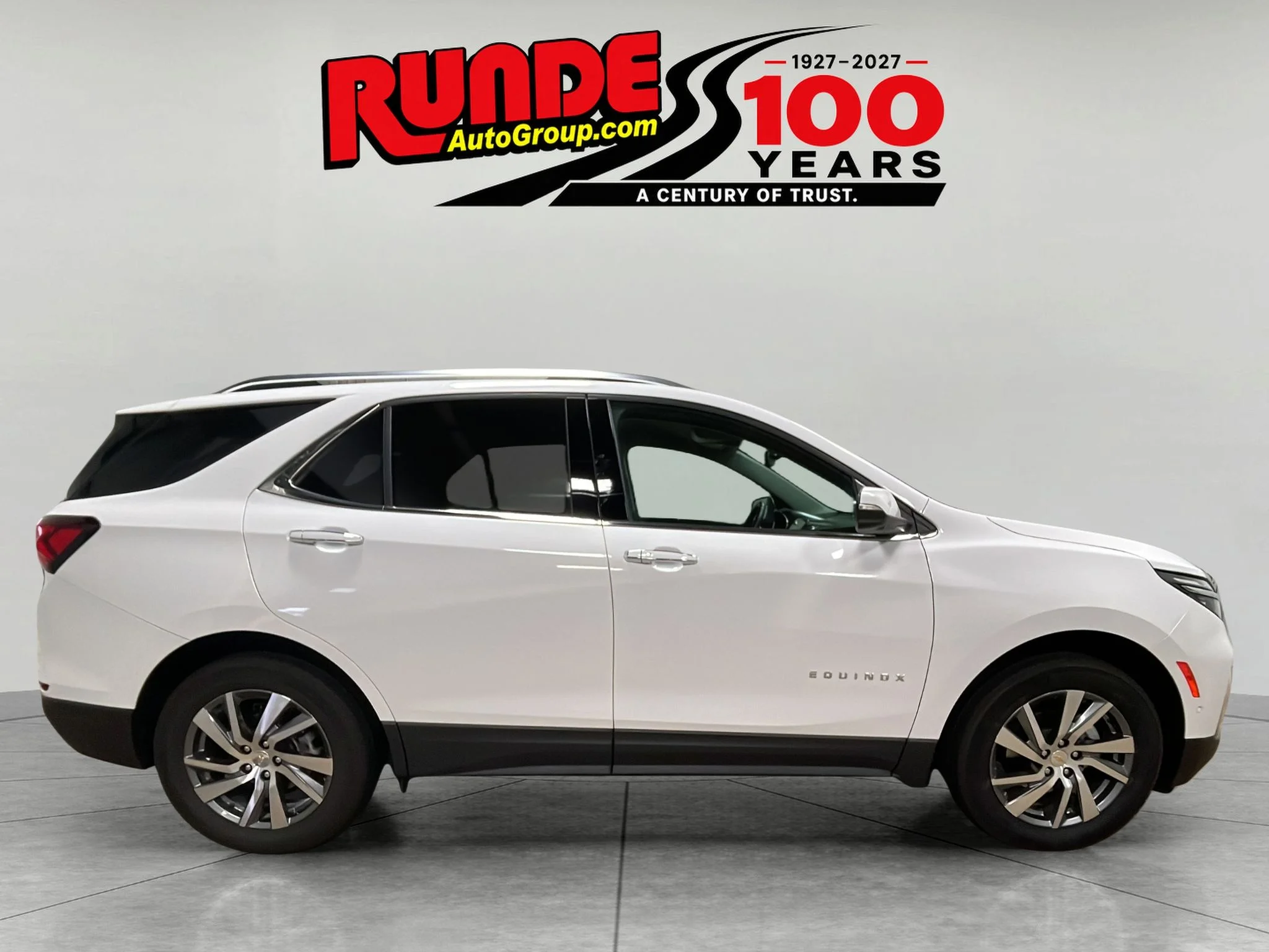 Used 2024 Summit White Chevrolet Premier image 6