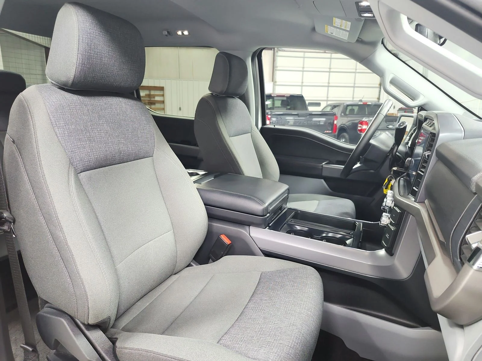 Used 2024 White Ford XLT image 38