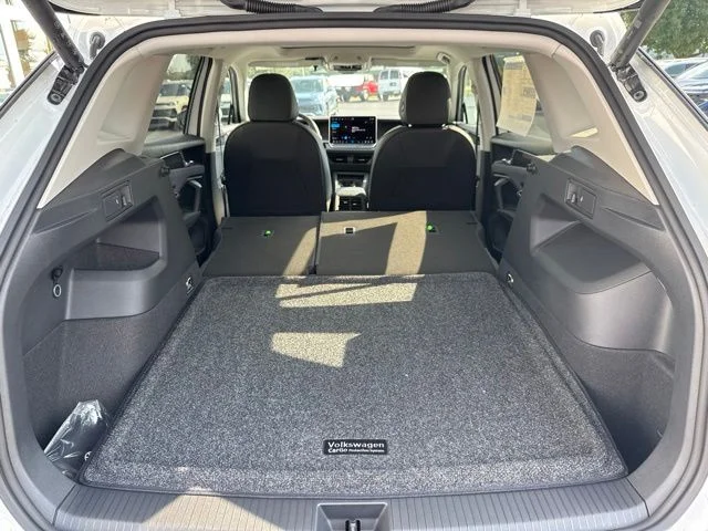New 2026 Pure White Volkswagen SE image 36