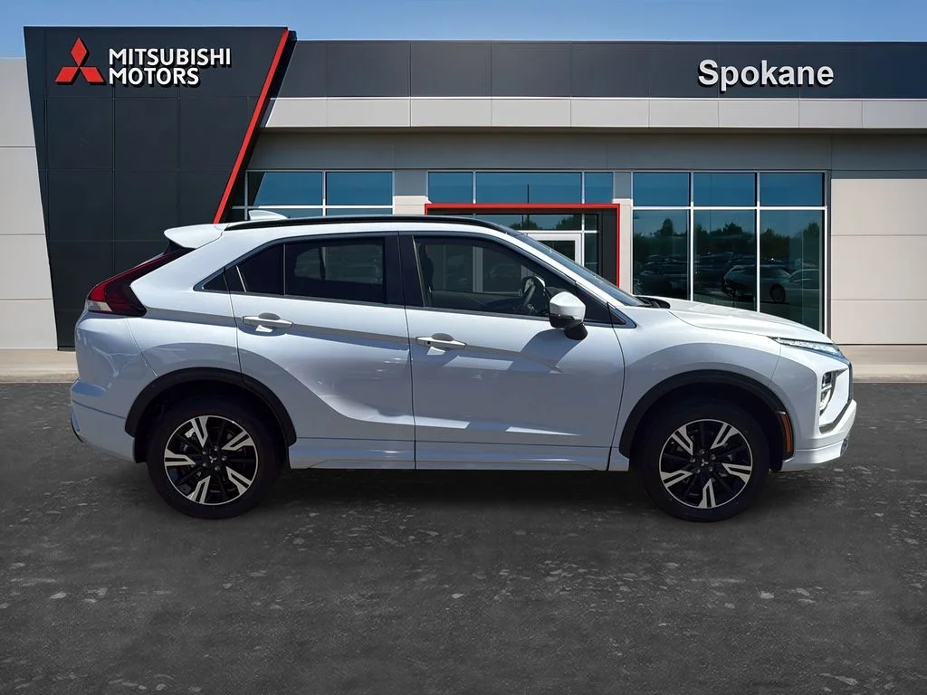 New 2026 White Diamond Mitsubishi SEL AWD image 8