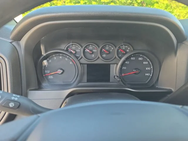 Used 2025 White Chevrolet Custom image 20