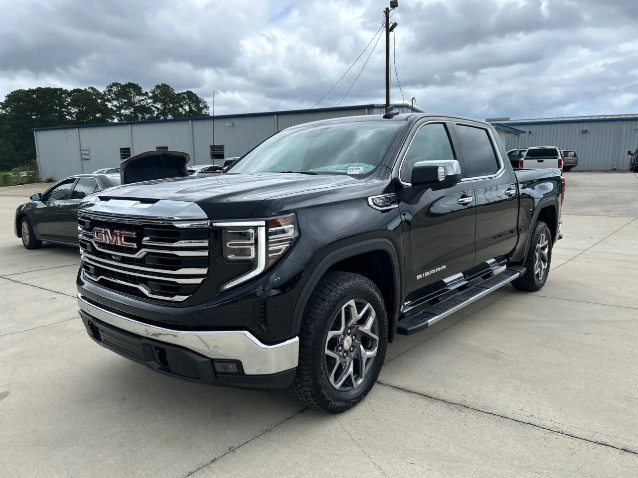 New 2026 Onyx Black GMC SLT image 1