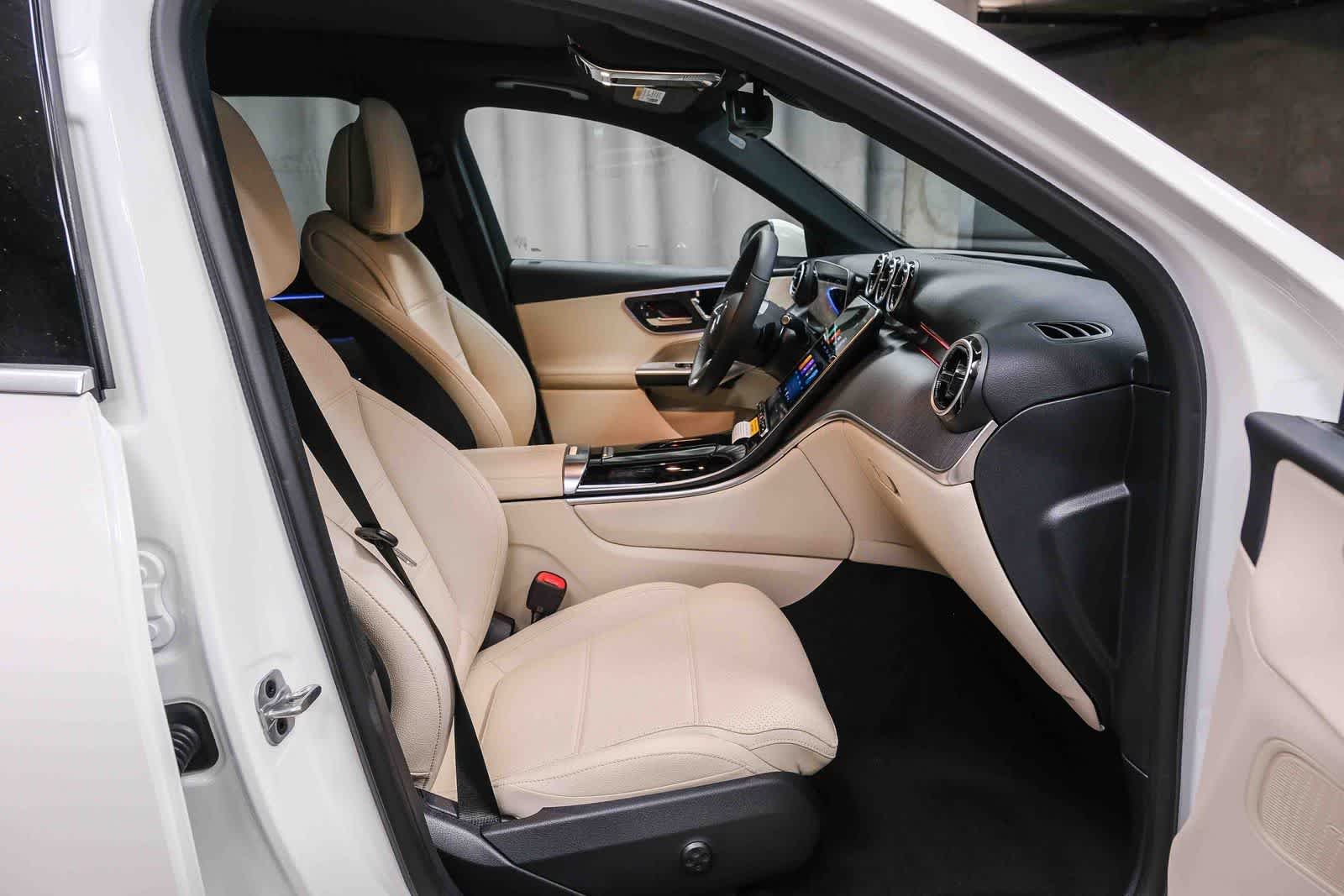 New 2026 Polar White Mercedes-Benz GLC 300 image 62
