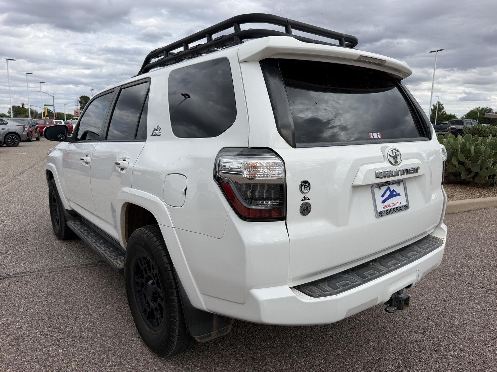 Used 2017 Super White Toyota SR5 image 3
