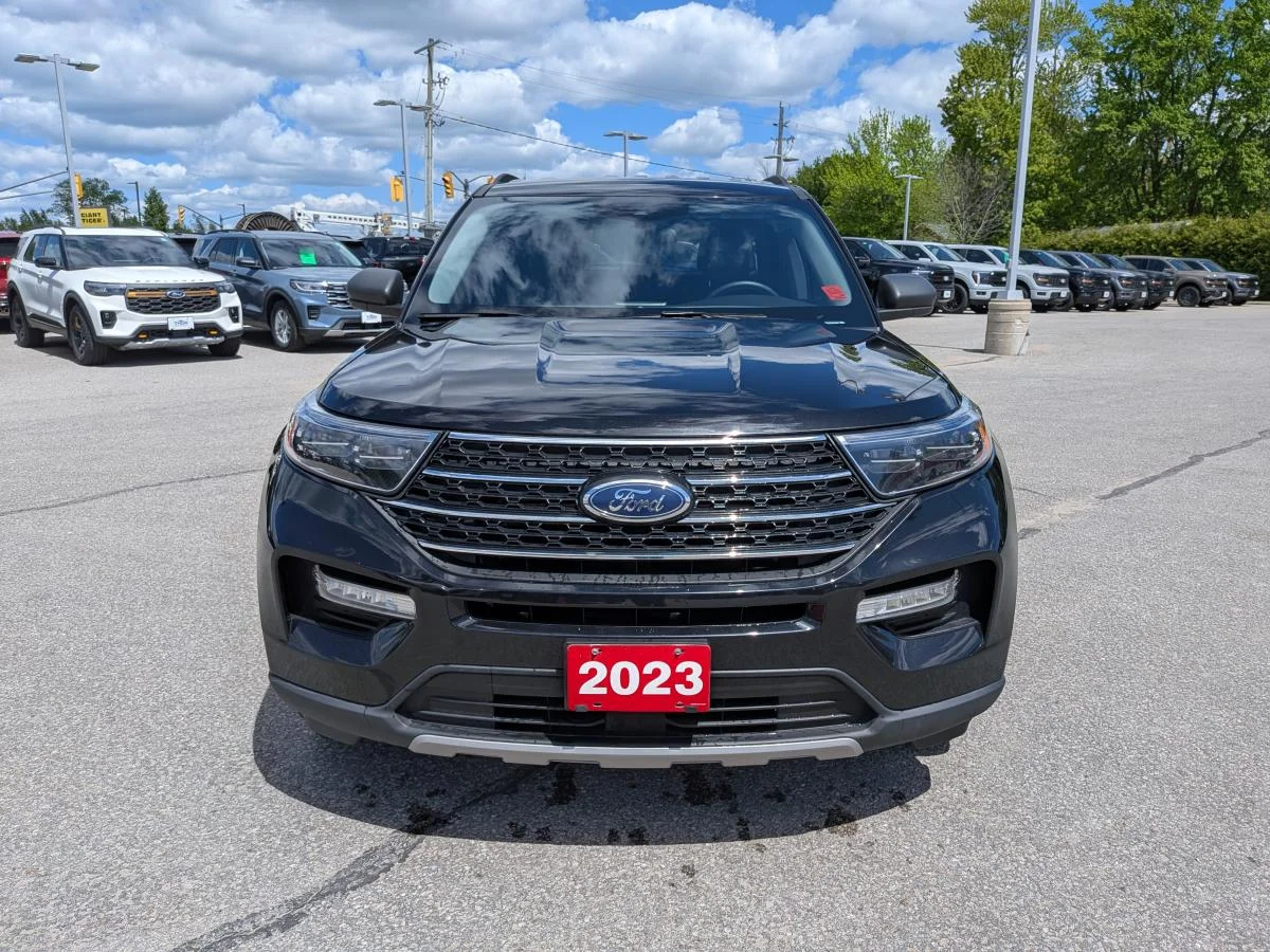 Used 2023 Black Ford Xlt 4wd image 2