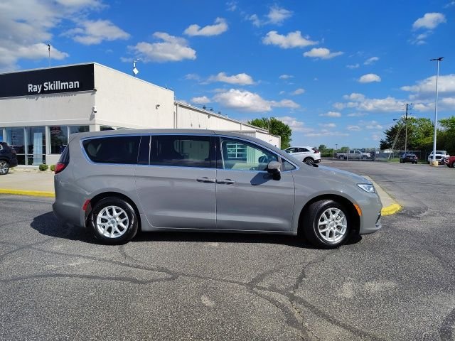 Used 2023 White Chrysler Touring L image 8
