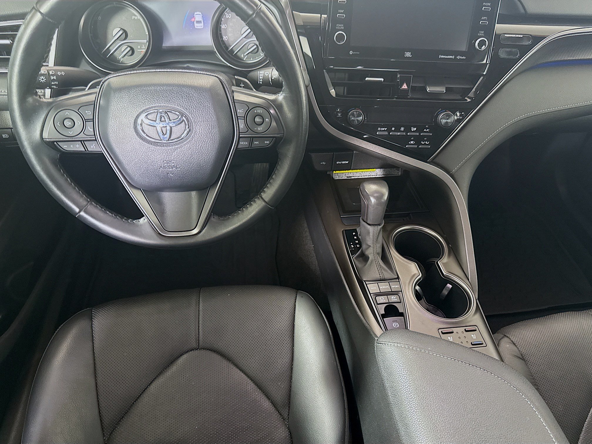 Used 2021 Supersonic Red/Midnight Black Metallic Toyota Hybrid XSE image 19